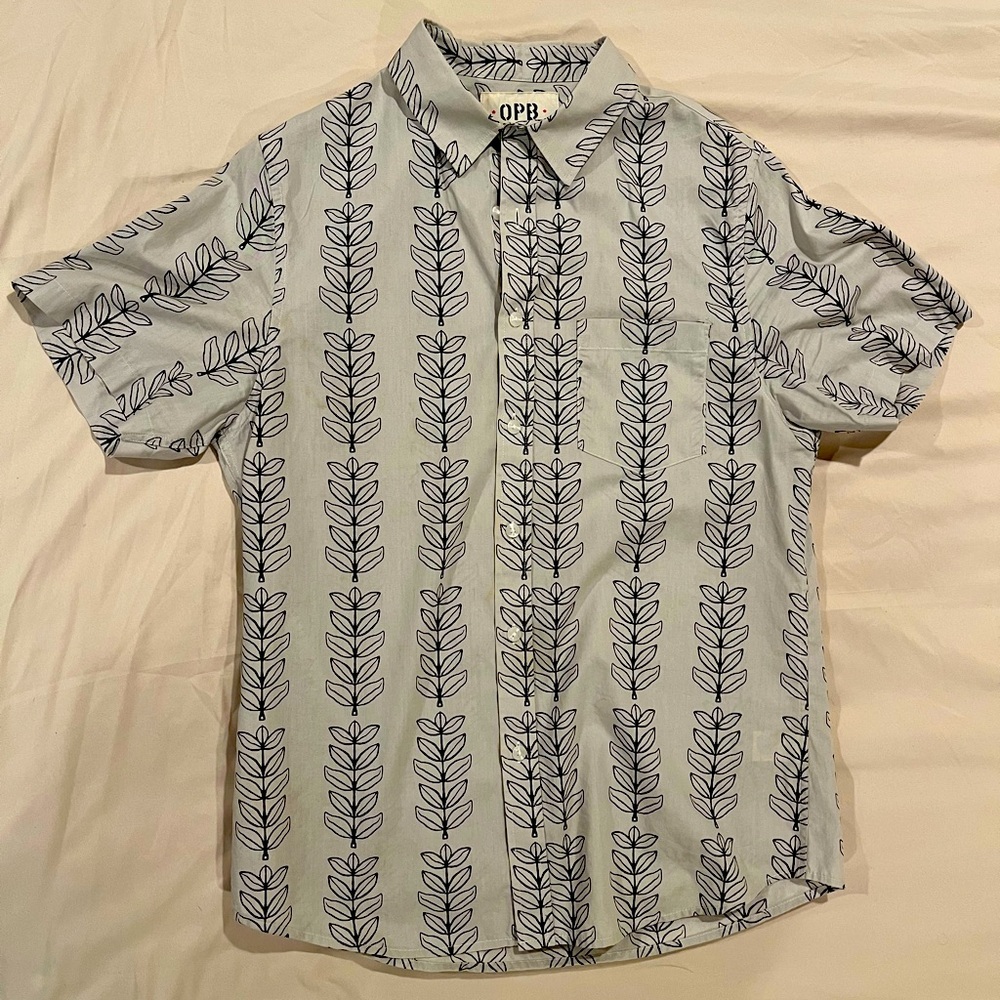 Casual button down shirt.  Excellent condition. Only worn a couple times.